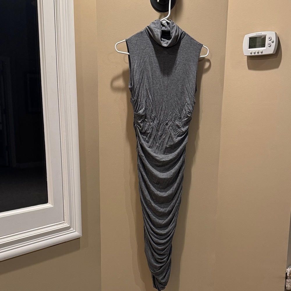 Bailey 44 Gray Sleeveless Dress small like new